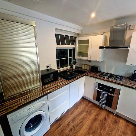 Private Courtyard Apartment In Bradford With Parking Shipley  Εξωτερικό φωτογραφία