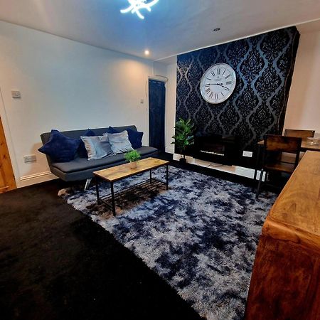 Private Courtyard Apartment In Bradford With Parking Shipley  Εξωτερικό φωτογραφία