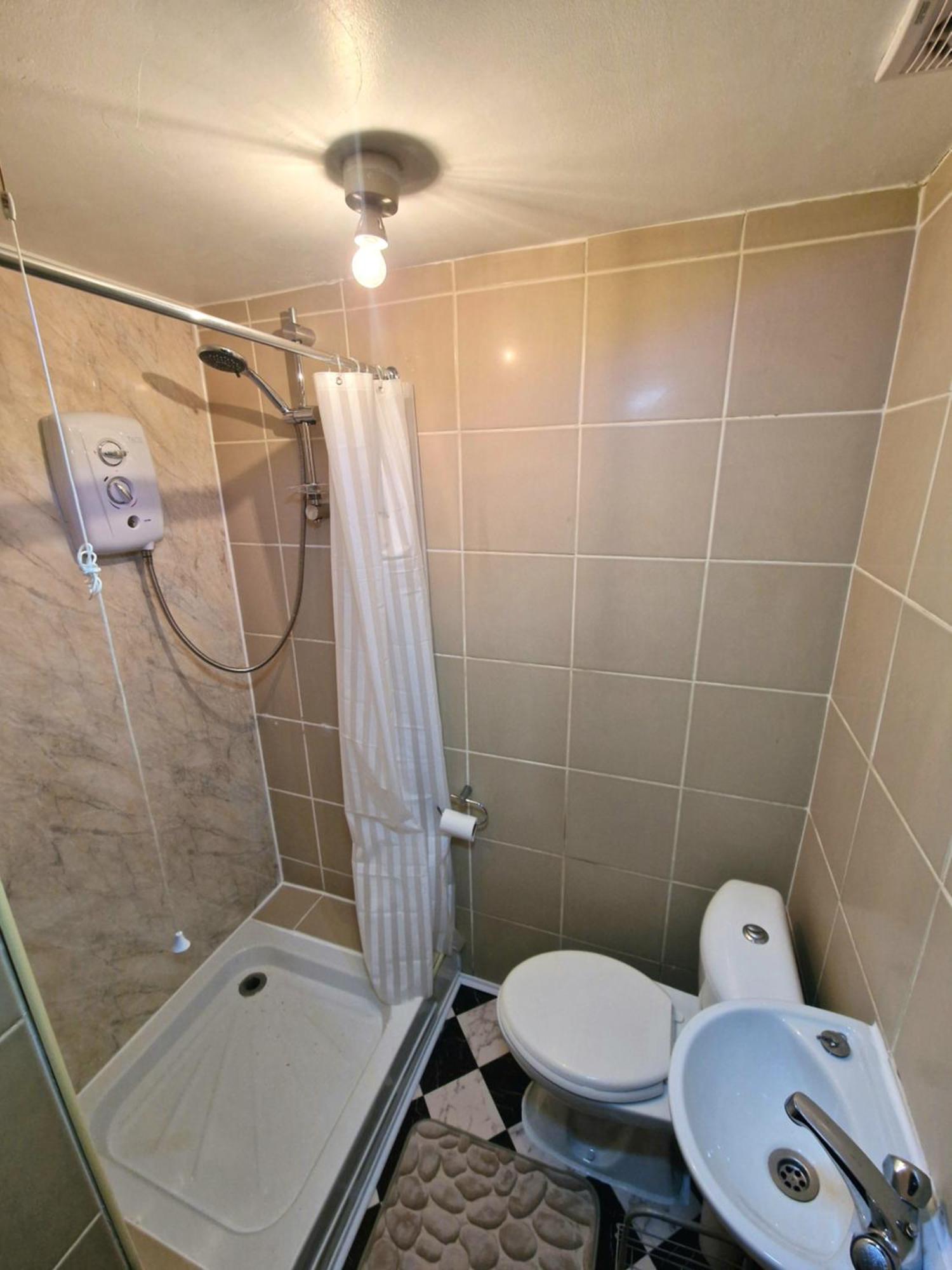 Private Courtyard Apartment In Bradford With Parking Shipley  Εξωτερικό φωτογραφία