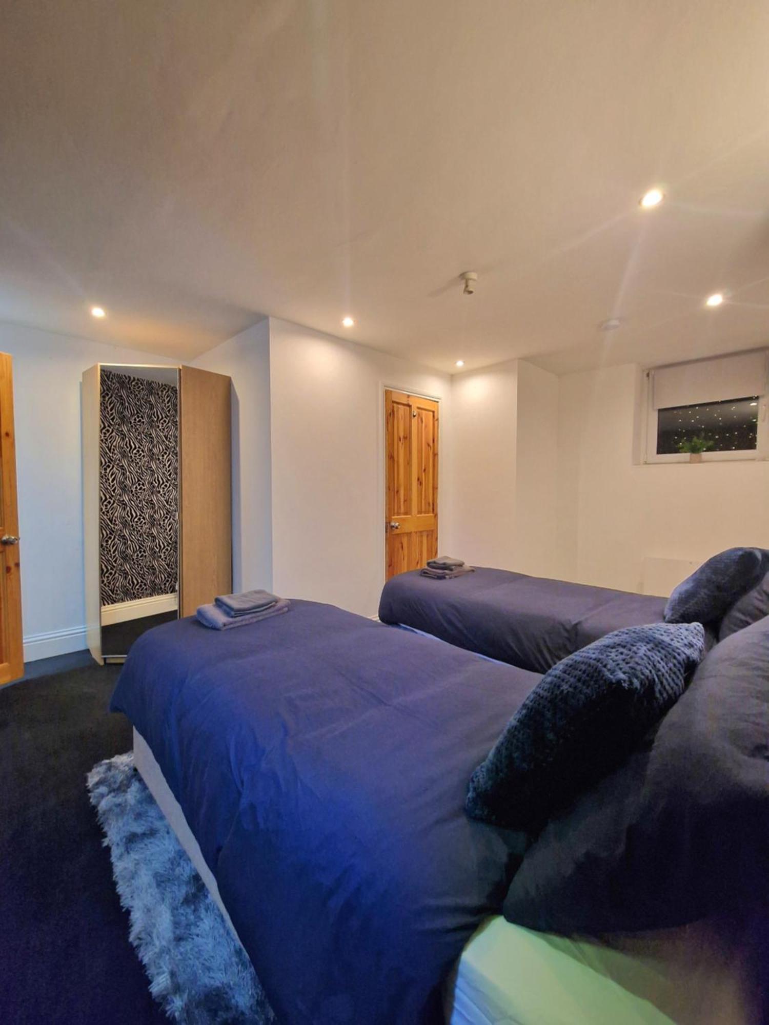 Private Courtyard Apartment In Bradford With Parking Shipley  Εξωτερικό φωτογραφία