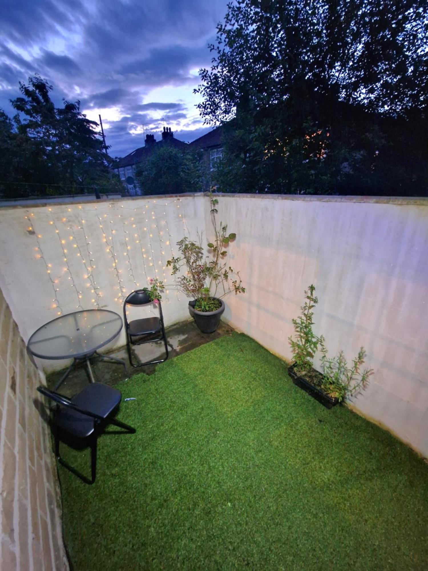 Private Courtyard Apartment In Bradford With Parking Shipley  Εξωτερικό φωτογραφία