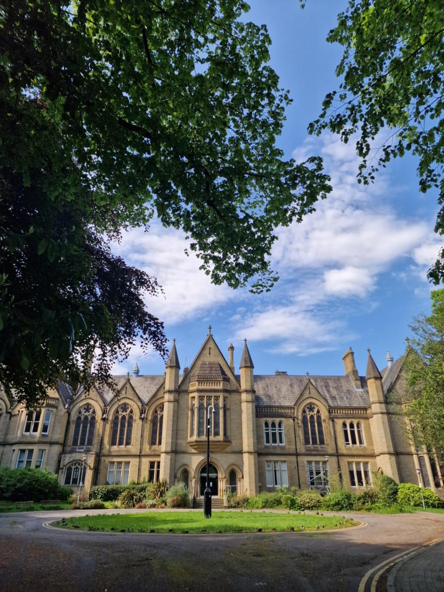 Private Courtyard Apartment In Bradford With Parking Shipley  Εξωτερικό φωτογραφία